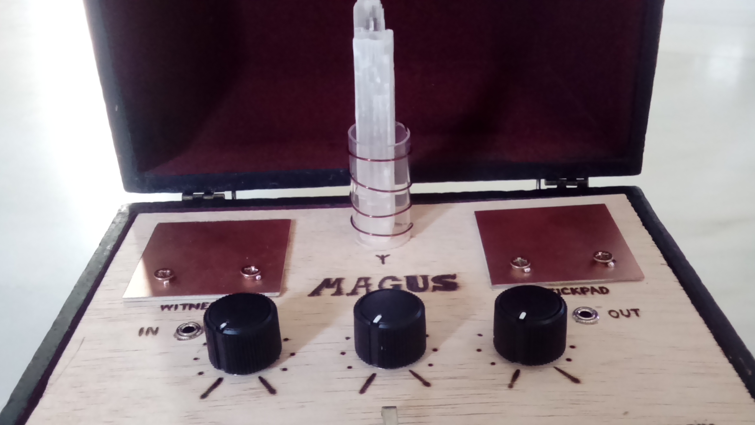 Custom witness plate radionic device