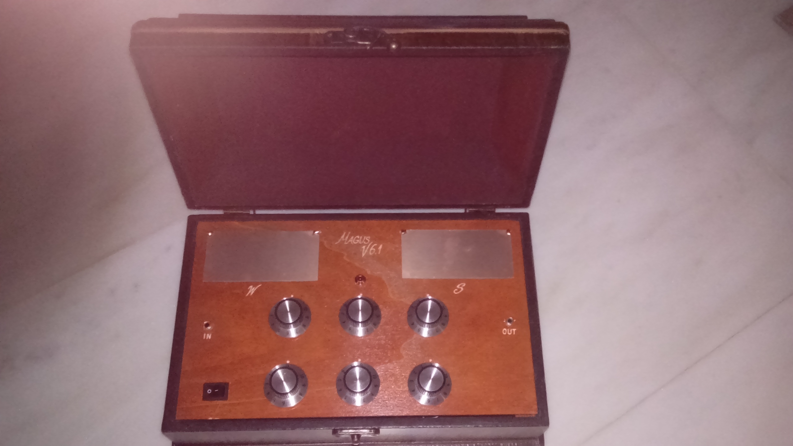 Custom witness plate radionic device