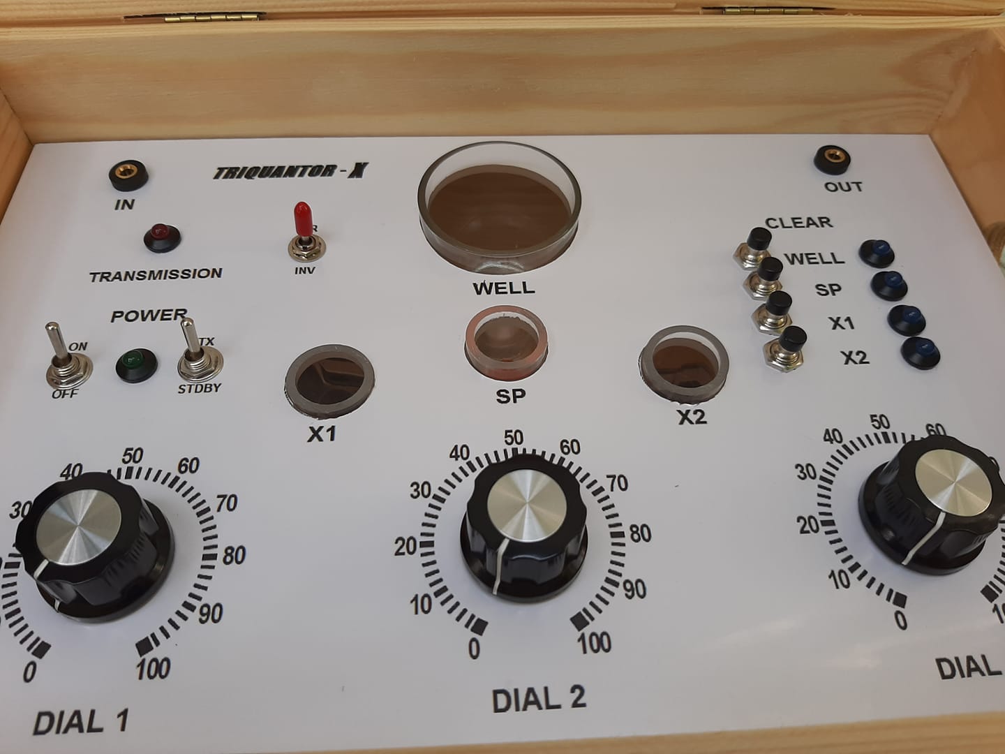 Custom witness plate radionic device